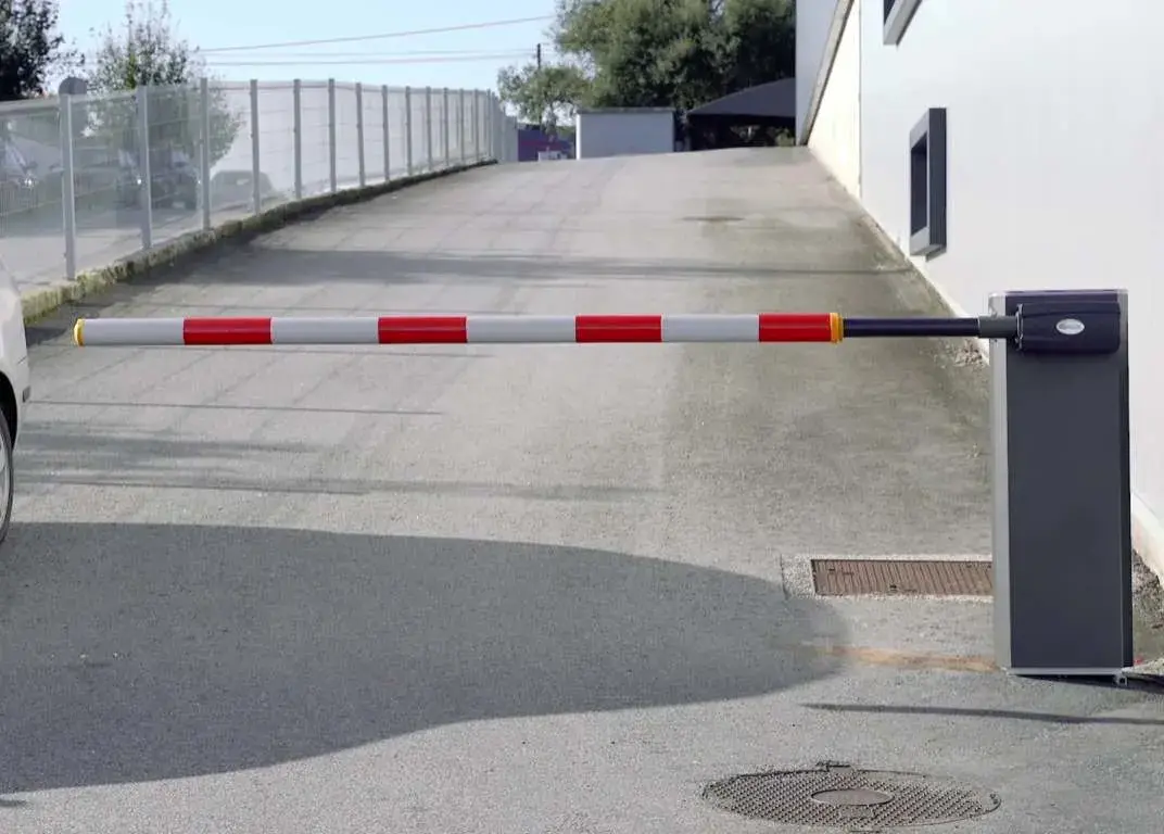 Motorline BRHTFIX-3 Carbon Fiber Barrier Boom gallery 2